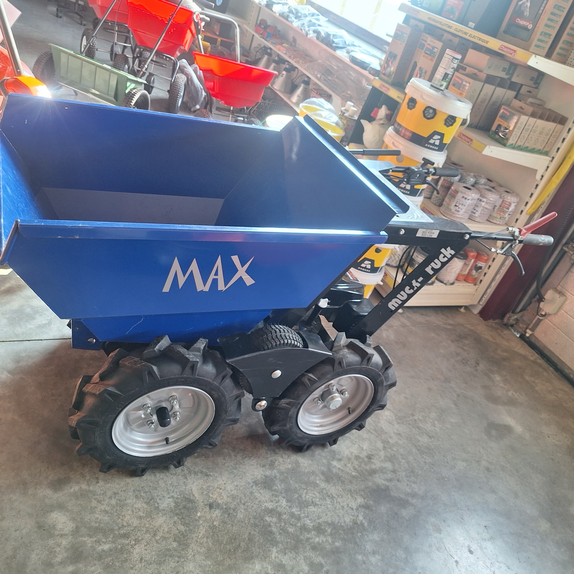 Muck truck MAX -- amper gebruikt -- voor rekening klant